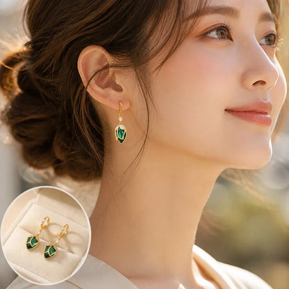 Aurevia™ — Effortless Elegance That Sparks Confidence Everywhere You Go